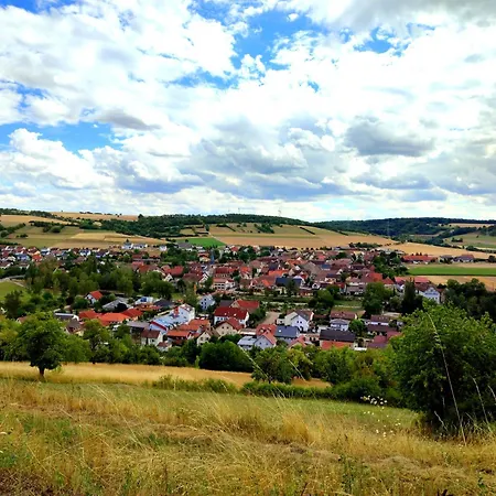 Neubert Im Taubertal Lägenhet
